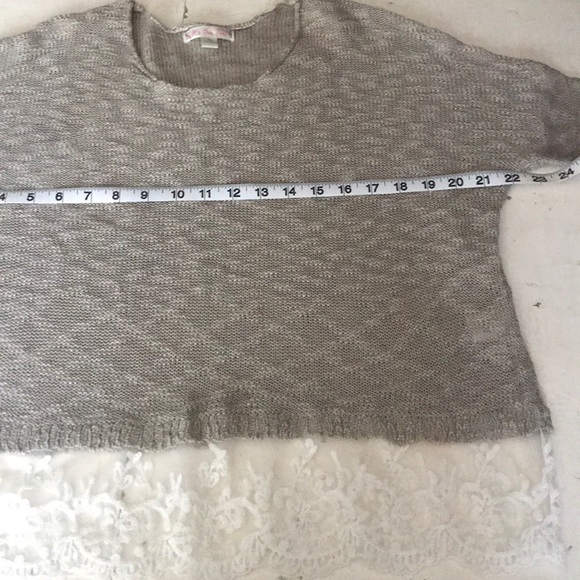 Knit Tan White Lace Hem Knit Pullover Crew Neck Sweater Top Size XS - Picture 10 of 11